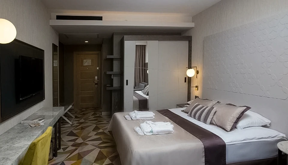 هتل فیم رزیدنس لارا اند اسپا آنتالیا